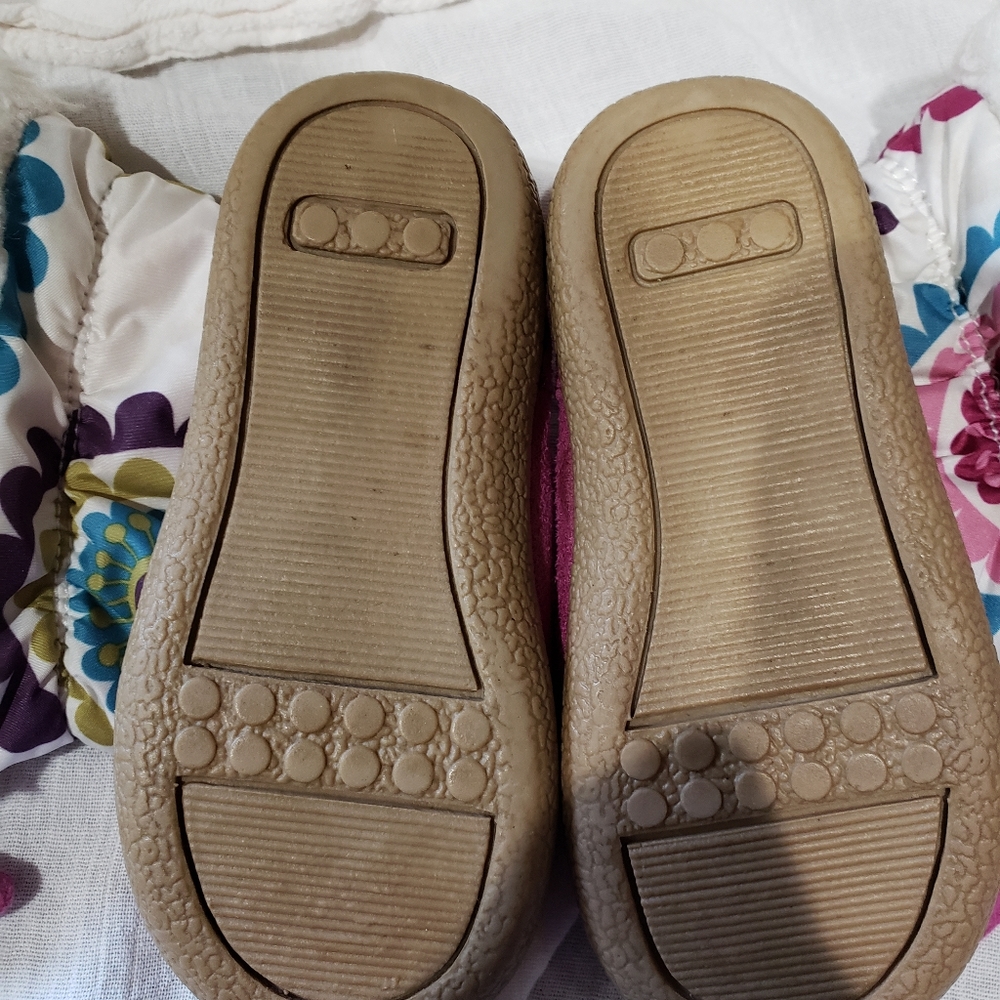 Toddler size 6 moccasin boots